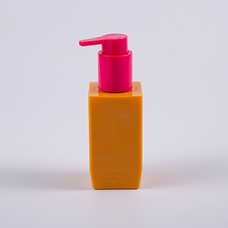 Çoklu Renk Seçeneği Kare Şekli 50ml PETG Plastik Pompalı Kalın Duvar Losyon Şişesi 