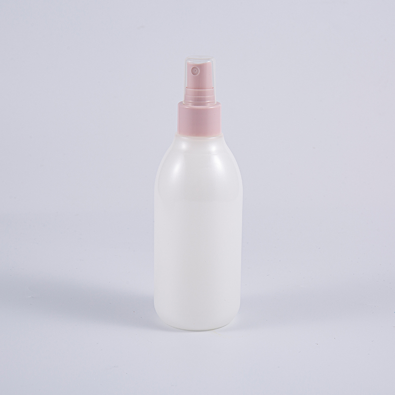 100ml 160ml 200ml Çok Katmanlı Yarı Saydam Mat Havasız Şişe, Pompa Dispenserli