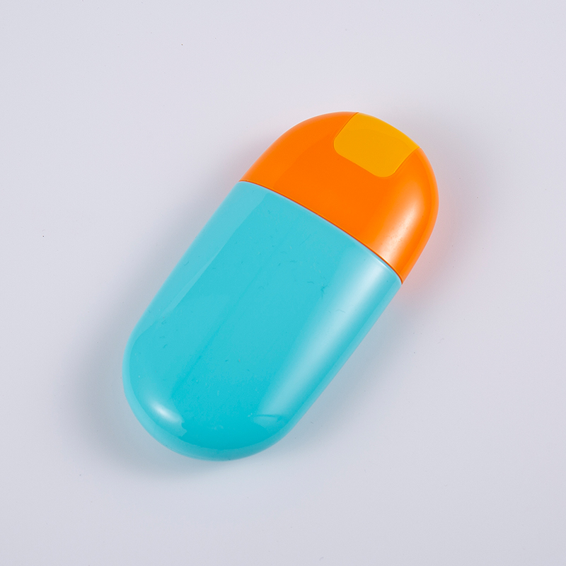 Düz Mavi renk 30ml 50ml EVOH vidalı kapaklı çok katmanlı güneş koruyucu şişe Düz Mavi renk 30ml 50ml EVOH vidalı kapaklı çok katmanlı güneş koruyucu şişe